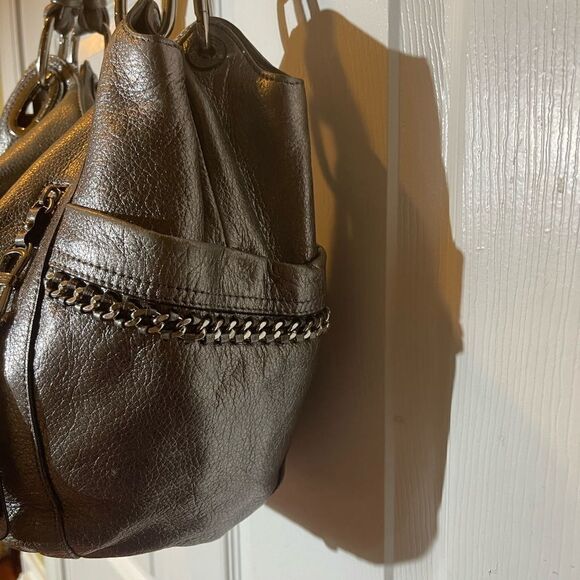 B. Makowsky Metallic Silver medium shoulder bag with silver tone chain accents - Picture 5 of 14